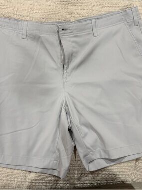 bcg Light Gray Men's Flat-Front Shorts
